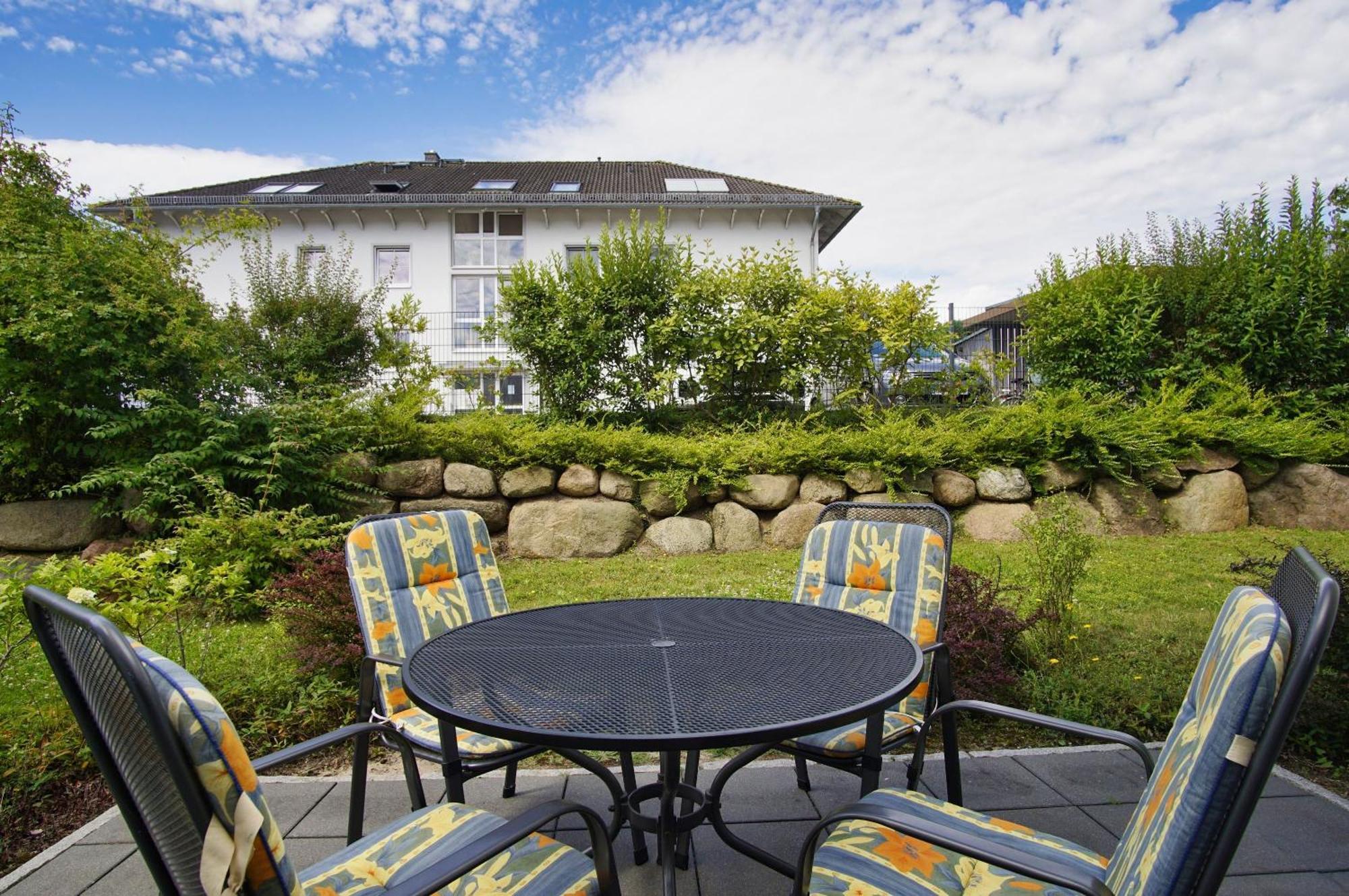 Terrasse, Gratis Nutzung Vom Ahoi Erlebnisbad Und Sauna In Sellin - Villa Antje Fewo 04 Goehren (Ruegen) Exterior foto